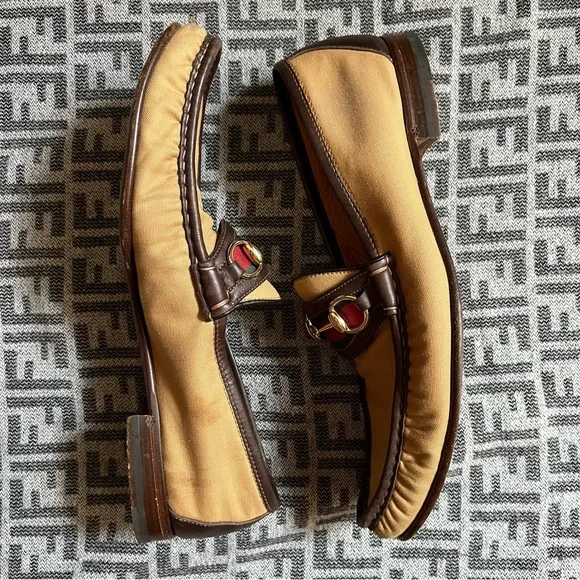 GUCCI Horsebit Accent Tan and Brown Loafers - Sz 9 - Picture 2 of 14